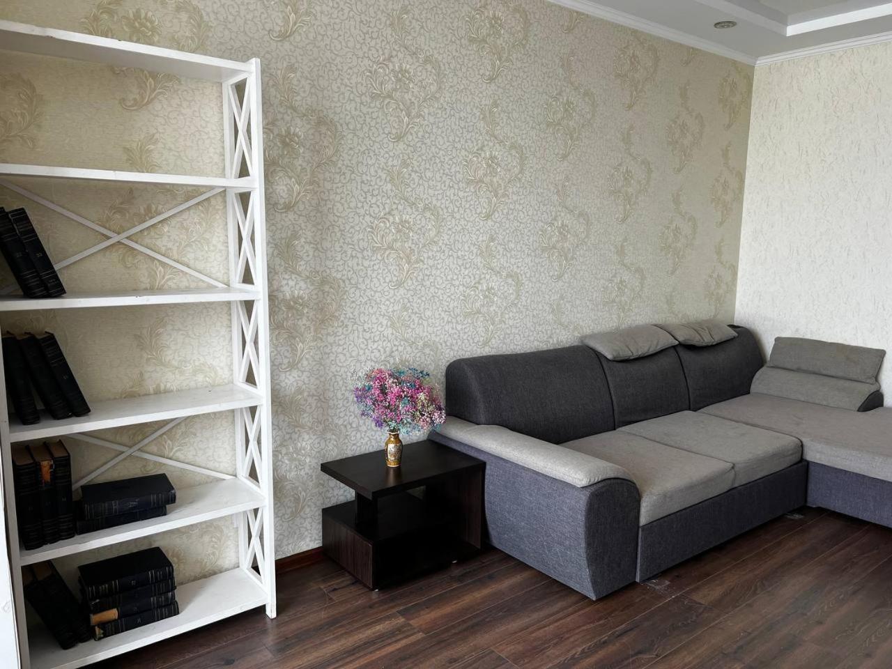 Chernigov City Apartments Na Peremohy Chernihiv Exterior foto
