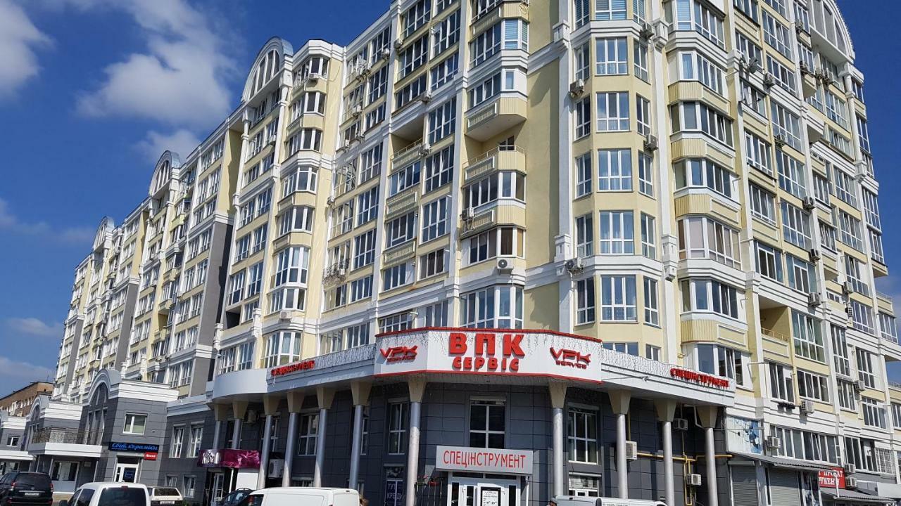 Chernigov City Apartments Na Peremohy Chernihiv Exterior foto