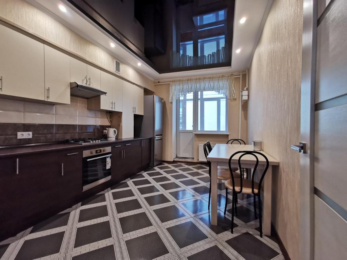 Chernigov City Apartments Na Peremohy Chernihiv Exterior foto
